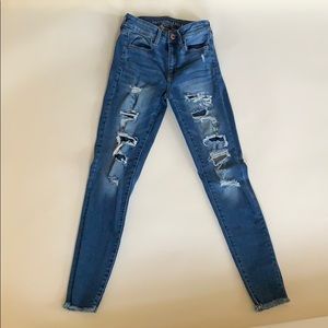 AMERICAN EAGLE JEANS
